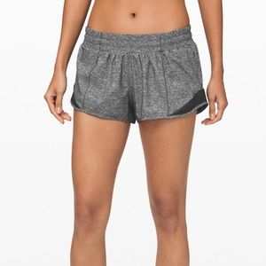 Lululemon Hotty Hot (4inch) short